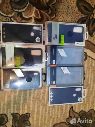 Чехлы на телефон