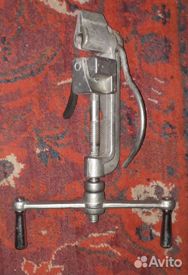 Машинка дла натяжки стальной ленты