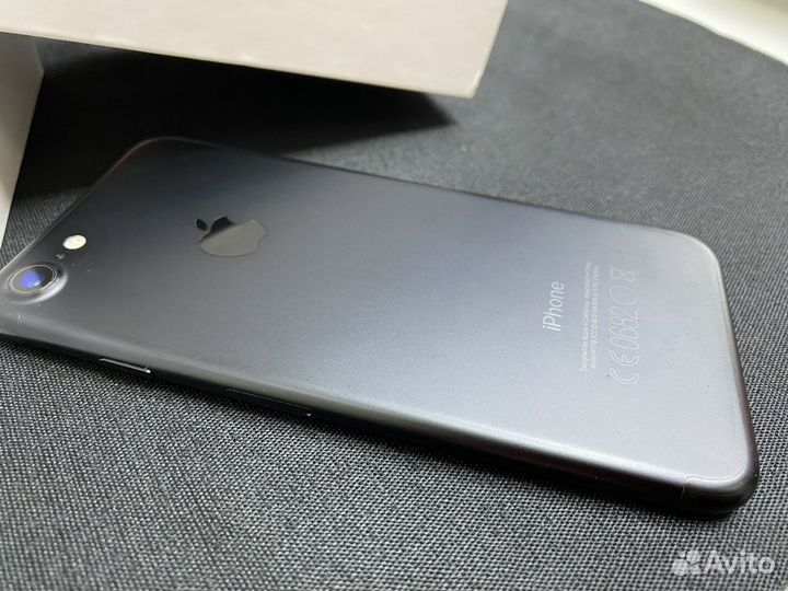 iPhone 7, 32 ГБ