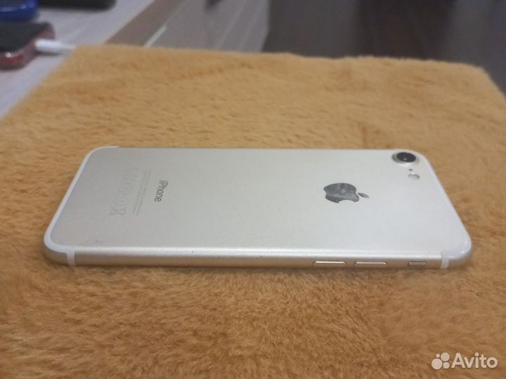 iPhone 7, 128 ГБ