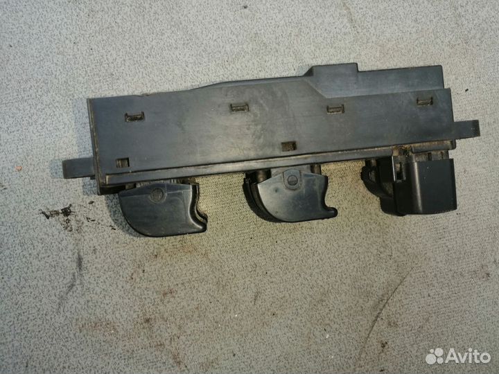 Блок управления стеклоподъемниками Nissan Maxima