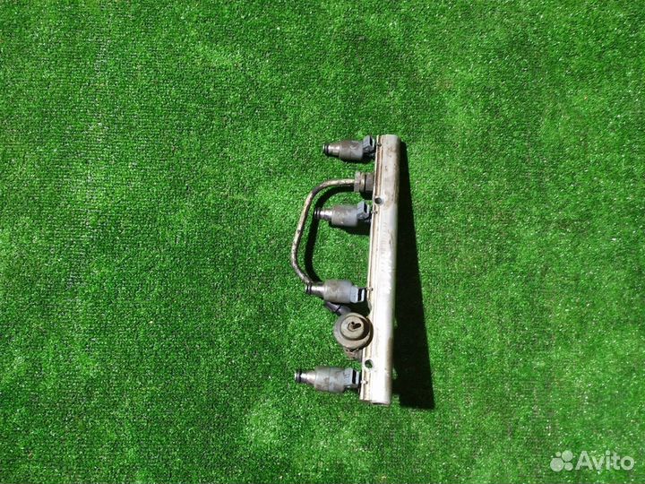 Топливная рампа Daewoo Espero седан 2.0 1998