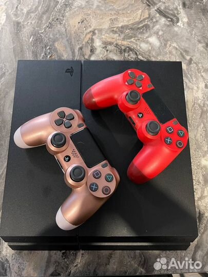 Прошитая PS4 с двумя джойстиками