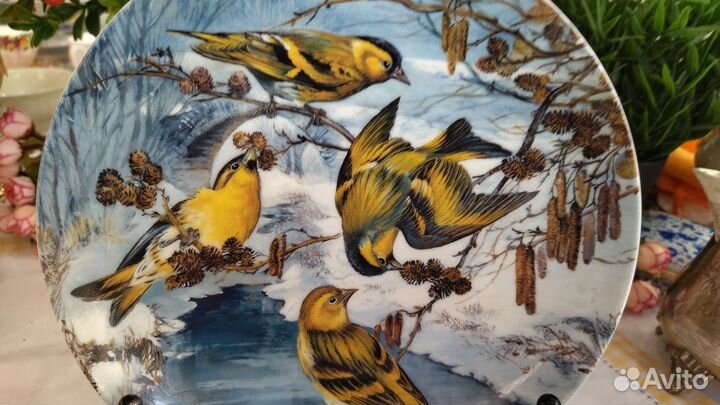 Тарелка декоративная серии Птицы Зимой