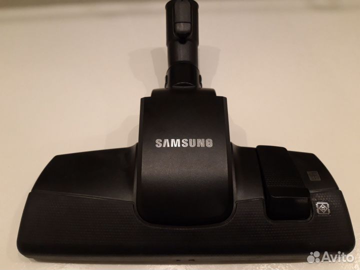 Щетка пылесоса Samsung под трубу 35 мм с защелкой
