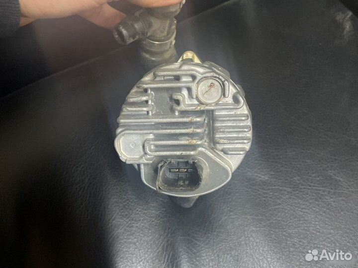 Насос системы охлаждения Mercedes-Benz S-Класс