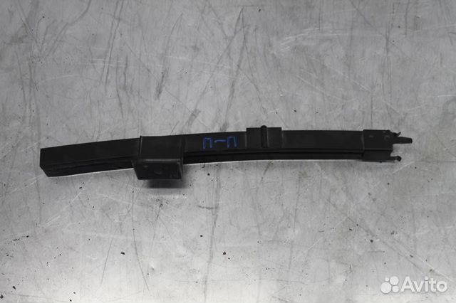 Направляющая стекла двери передней правой Nissan