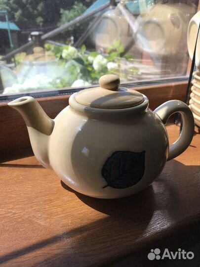 Чайник заварочный с набором чашек и бочонком