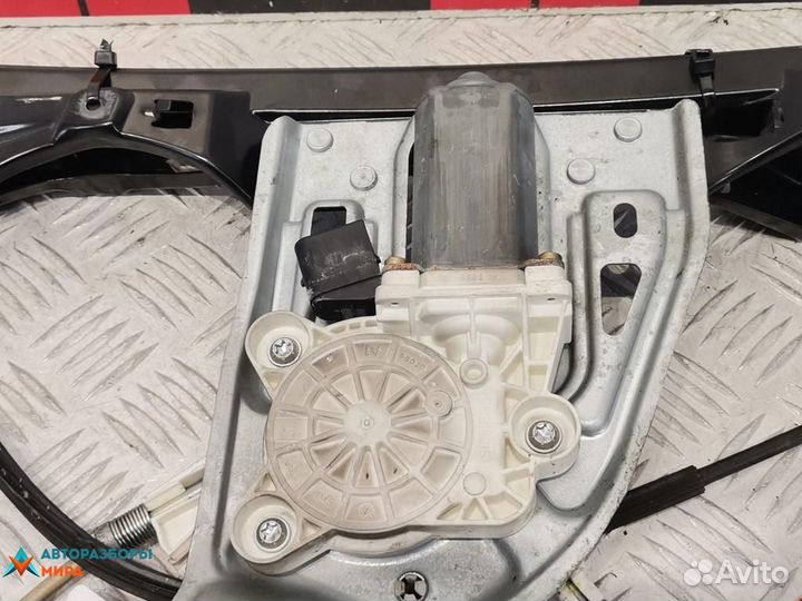 Стеклоподъемник передний левый Mercedes-Benz