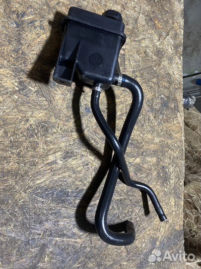 Бачок гур mitsubishi carisma