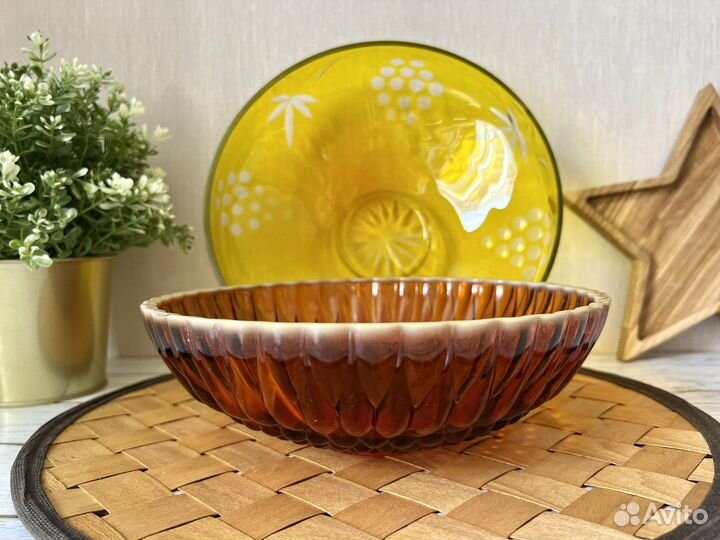 Ваза для фруктов цветное стекло салатник СССР