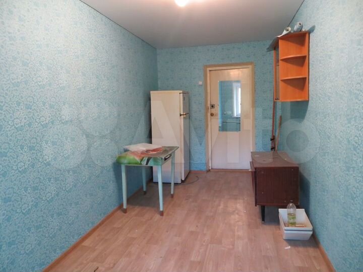 Комната 14 м² в 5-к., 4/4 эт.