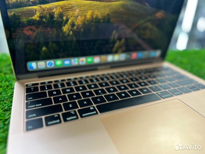 Ноутбук Apple MacBook Air 13 2019