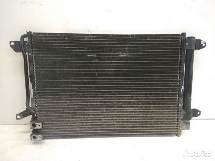 Радиатор кондиционера передний Volkswagen Jetta 6