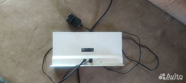 Антена комнатная с усилителем