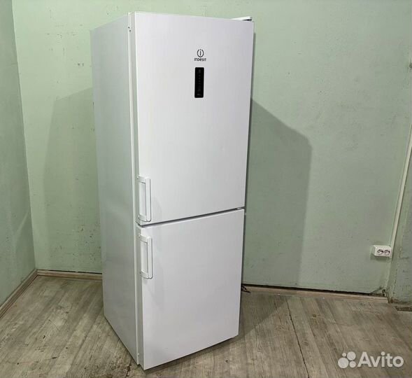 Холодильник бу indesit