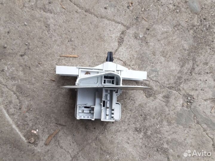 Выключатель (кнопка) 111333702