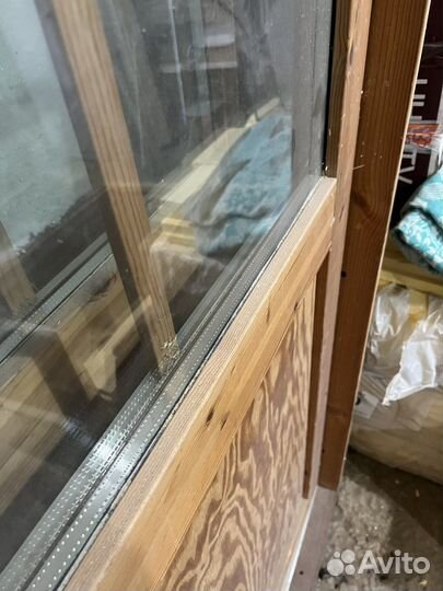 Дверь входная деревянная