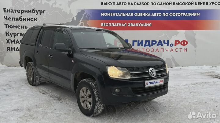 Ручка двери наружная задняя правая Volkswagen Amarok (2H)