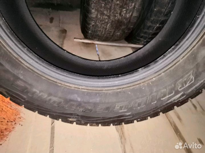 Bridgestone Blizzak DM-V1 235/65 R18