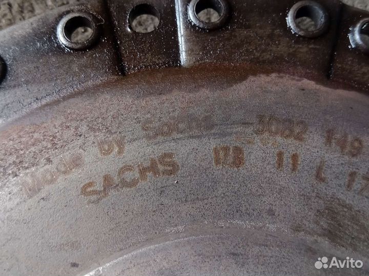 Маховик сцепление корзина комплект Октавия 1.4 bca