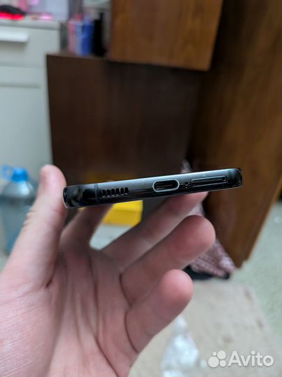 Samsung Galaxy S22, 8/256 ГБ