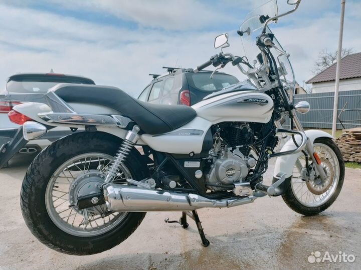 Bajaj Avenger cruise 220