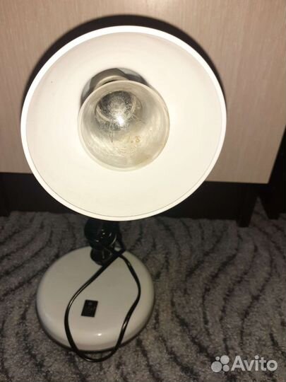 Лампа настольная