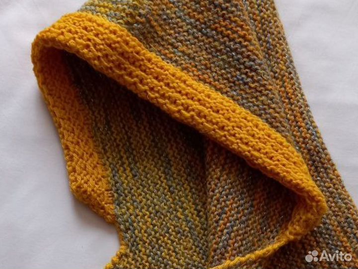 Шарф с капюшоном вязаный женский ручной работы