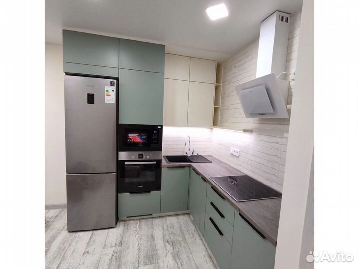 Кухня в потолок на заказ