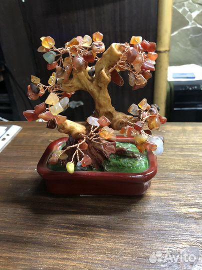 Дерево счастья из камней