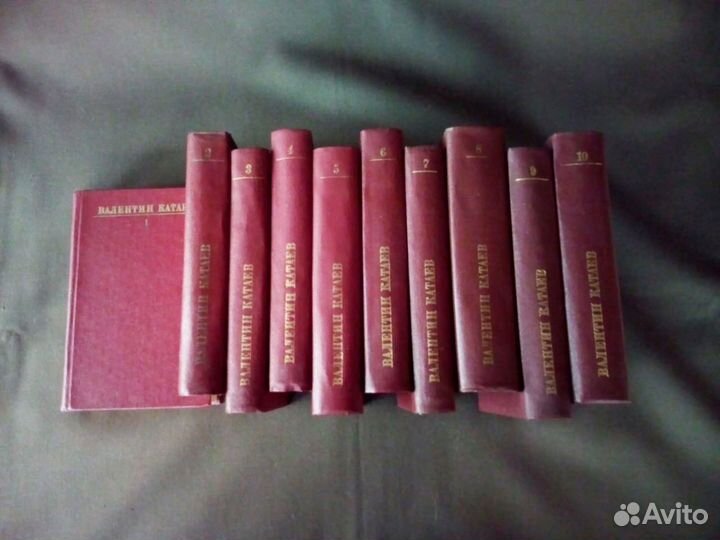 Книги в ассортименте