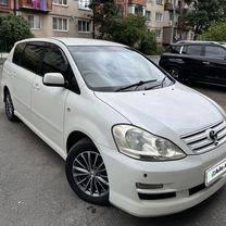 Toyota Ipsum 2.4 AT, 2004, 145 000 км, с пробегом, цена 600 000 руб.