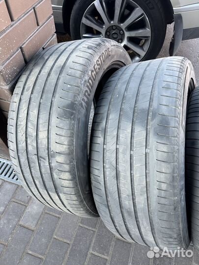 Bridgestone Alenza 001 245/45 R21