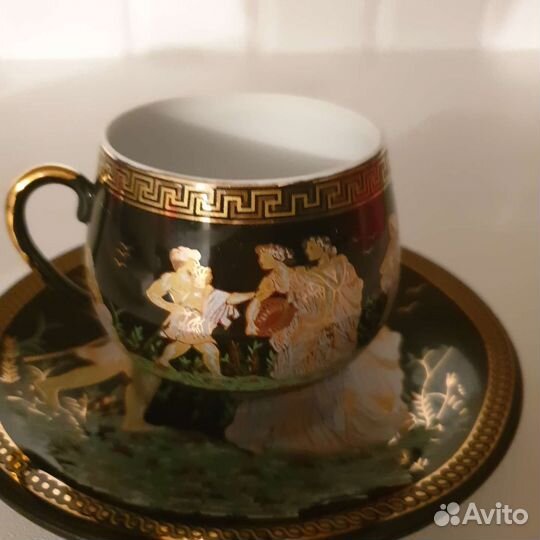 Кофейные чашки с греческой тематикой