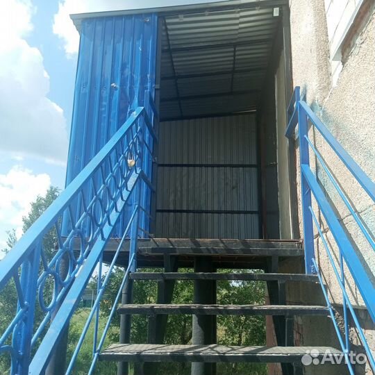 Металлическая лестница