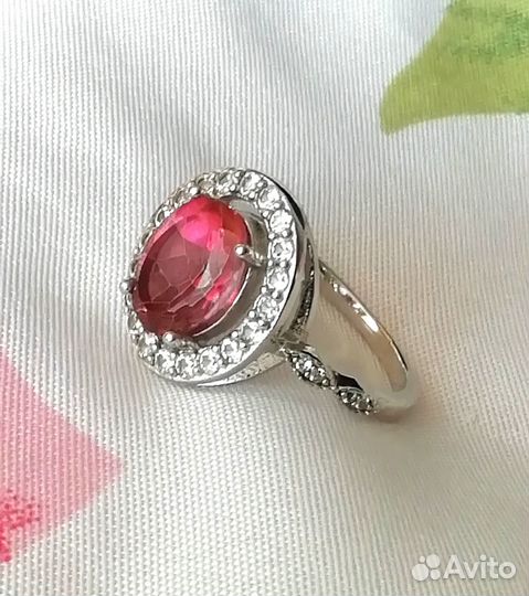 Кольцо 18,0 топаз серебро К210