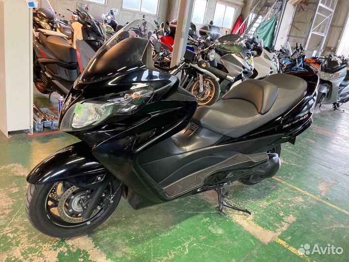 Mаксискутер Suzuki Burgman (SkyWave) 400