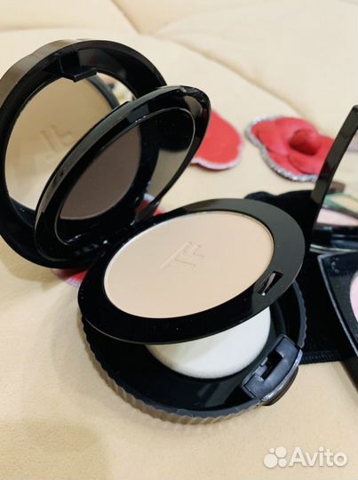 Косметика Тени Пудра Румяна Спонж