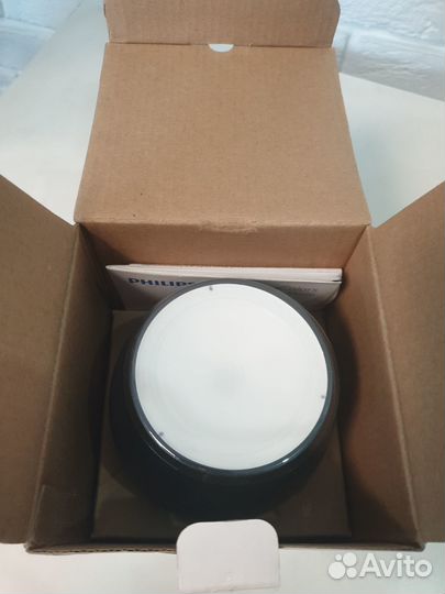 Интерьерный RGB светильник Philips LivingColors