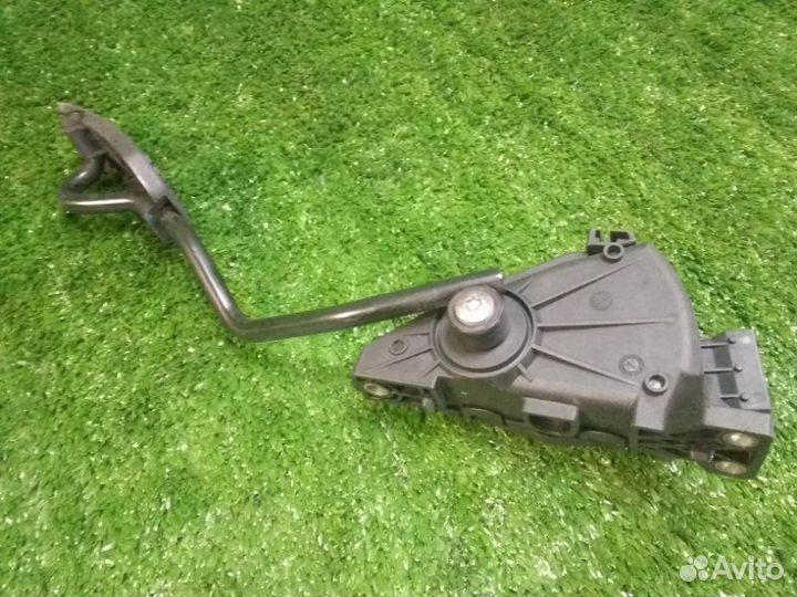 Педаль газа Nissan Almera N16 N16 QG15DE 2000-2006