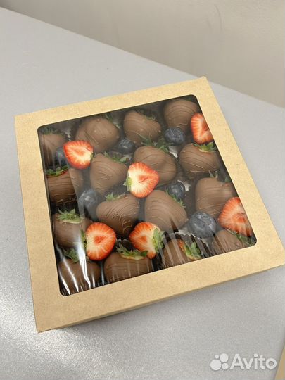 Клубника в шоколаде букеты