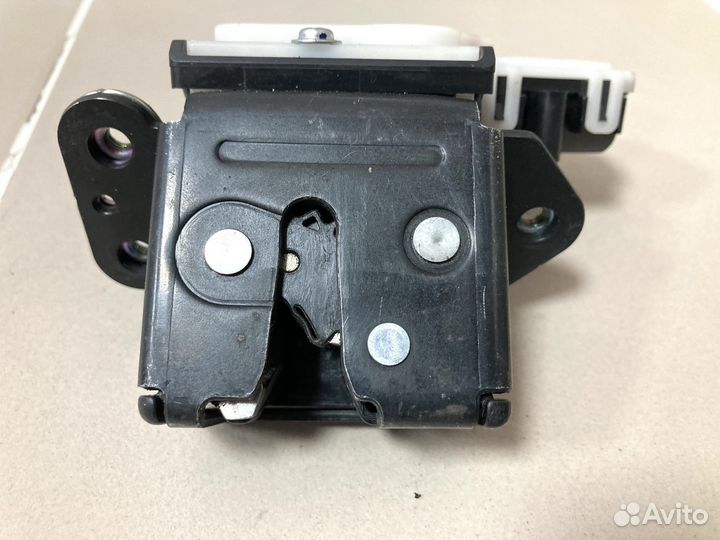 Замок двери багажника Mazda CX-5 2012-2017