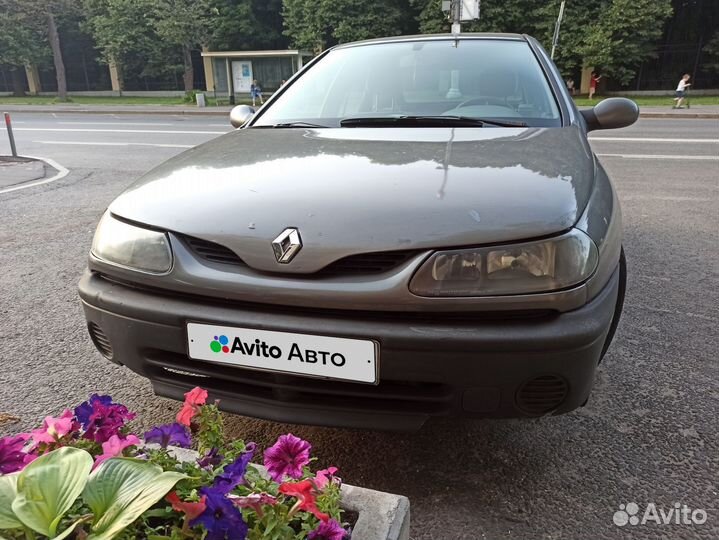 Renault Laguna 2.0 AT, 2000, 170 595 км