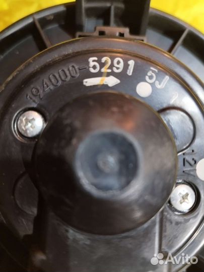 Моторчик печки на Toyota Land Cruiser Prado 120