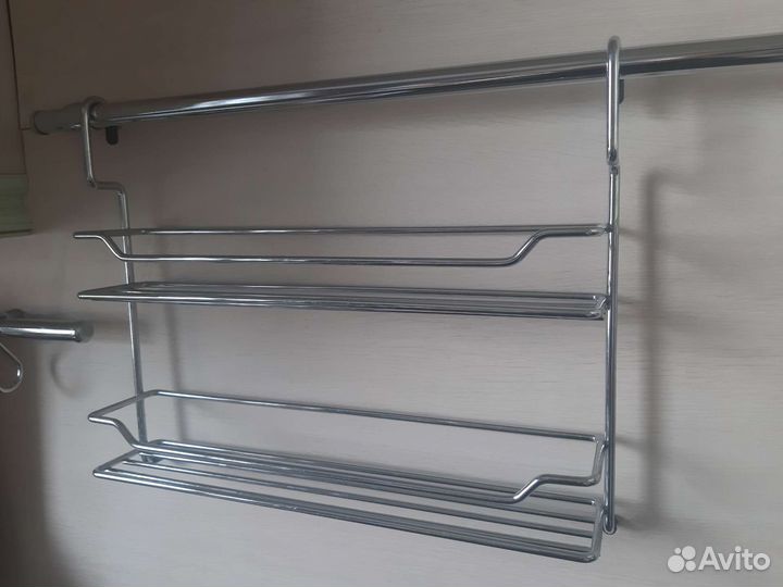 Навесная полочка для кухни