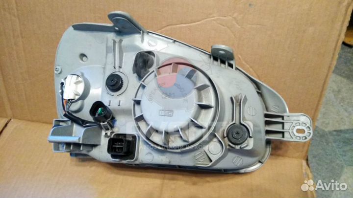 Фара, Левая, Передняя (92101-26000) на Hyundai San