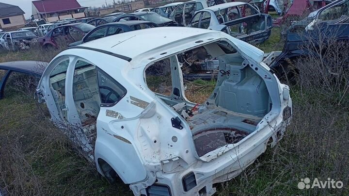 Форд Фокус 3 заднее левое крыло четверть хэтчбек