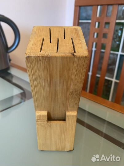 Подставка для кухонных ножей