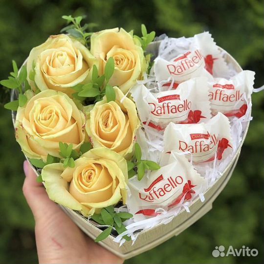 Подарок / подарочный бокс, сладкий букет